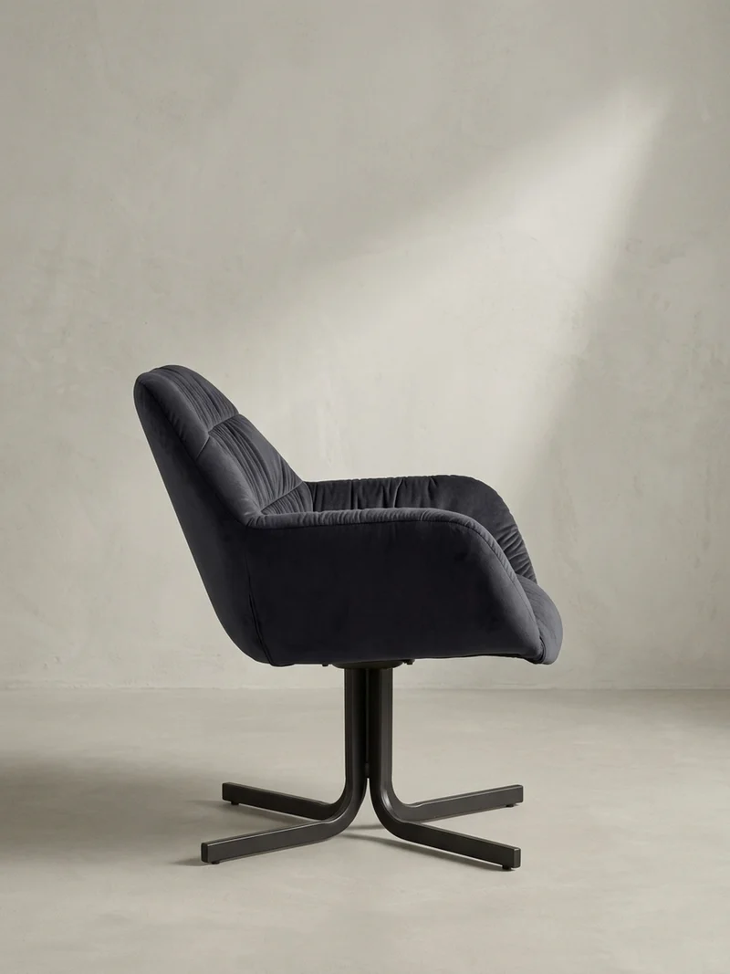 Loungesessel Samt mit Armlehnen und Metallgestell, gepolsterter Schalensitz, Beige 64x68x74 cm