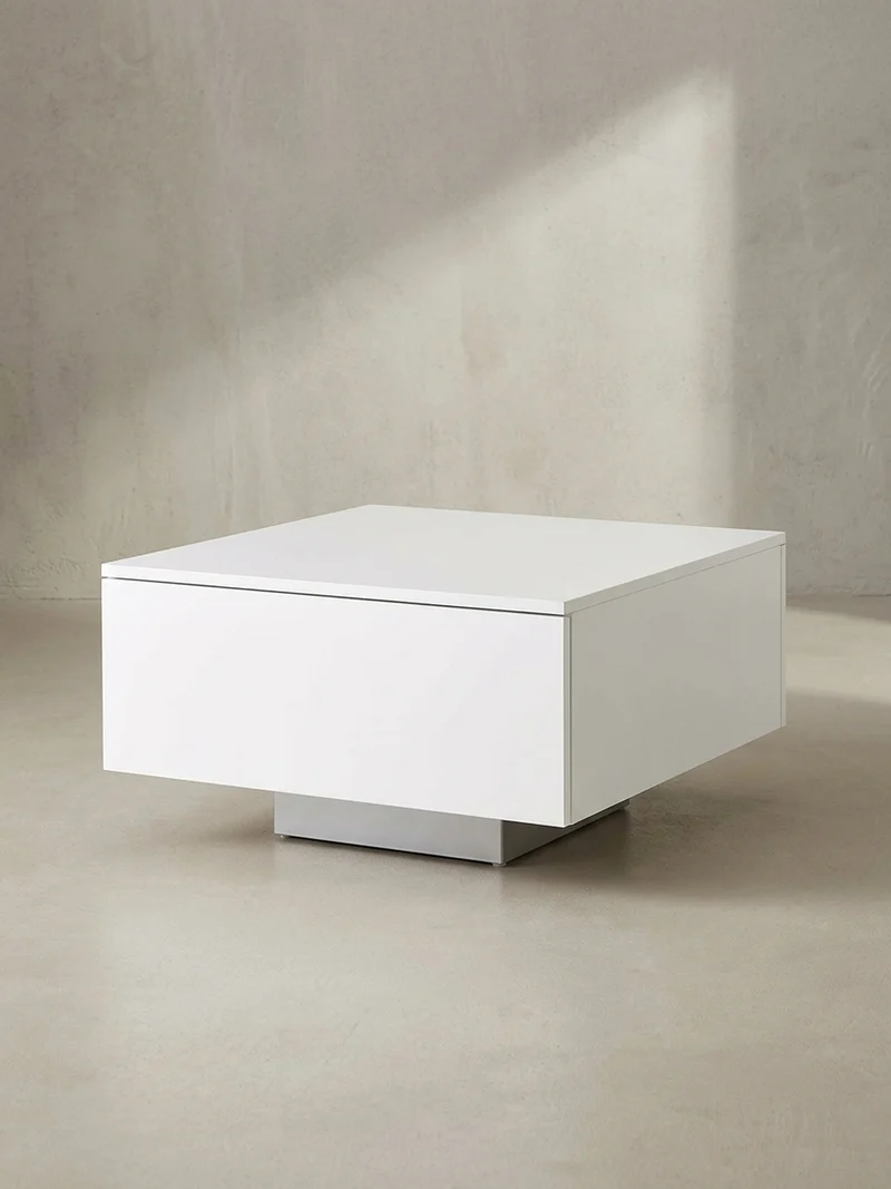 Couchtisch aus Holz, Puristisches Design, C-Form