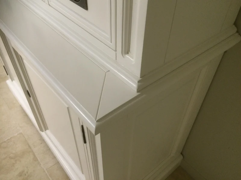 Schrank weiß, Vitrine weiß Landhaus, Geschirrschrank weiß im Landhausstil, Breite 119 cm
