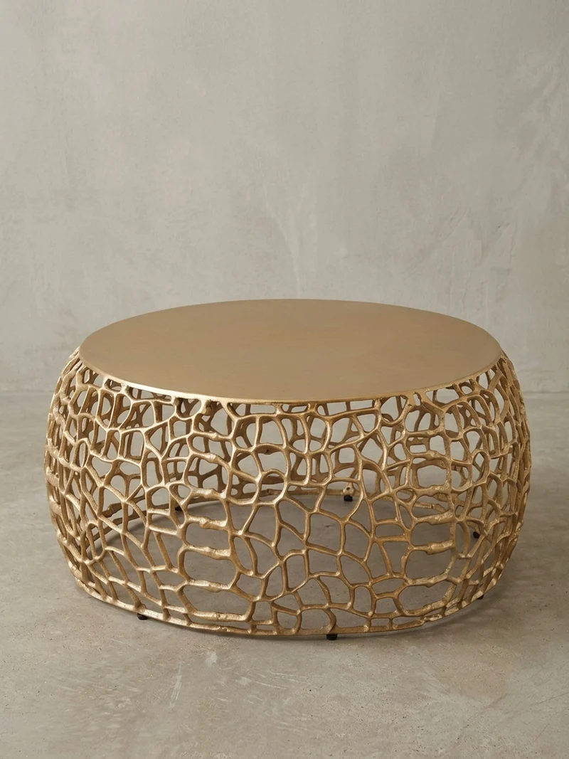 Couchtisch mit Aststruktur, lackiertes Aluminium, handgefertigt, Ablagefläche