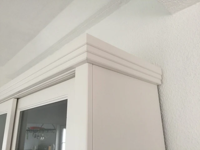 Vitrinenschrank weiß, Geschirrschrank weiß, Vitrine weiß im Landhausstil, Buffet-Schrank weiß, Breite 166 cm