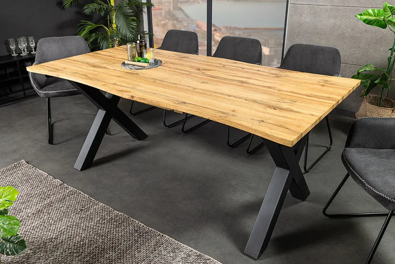 Ausziehbarer Esstisch OAKLAND 160-200cm Wildeiche-Design Baumkante
