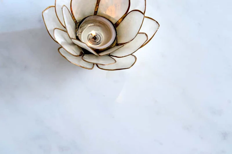 Eleganter Beistelltisch GRACE 60cm Marmor weiss Metall gold-antik