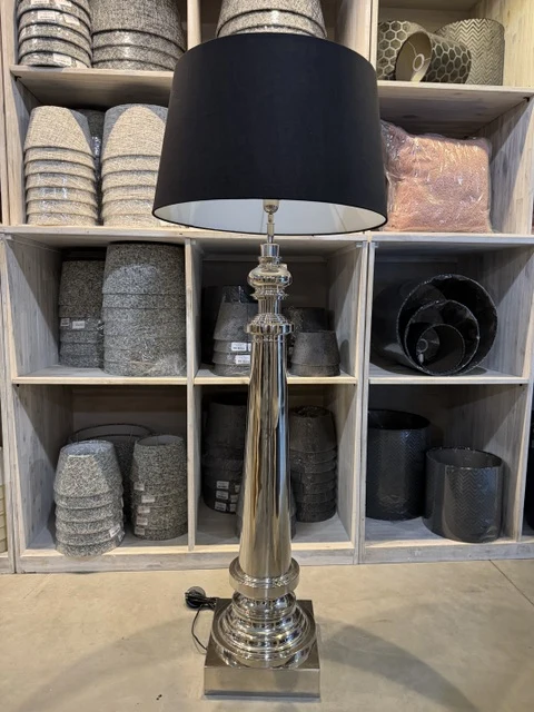 Stehlampe Silber, Stehleuchte mit schwarzem Lampenschirm, Höhe 134 cm
