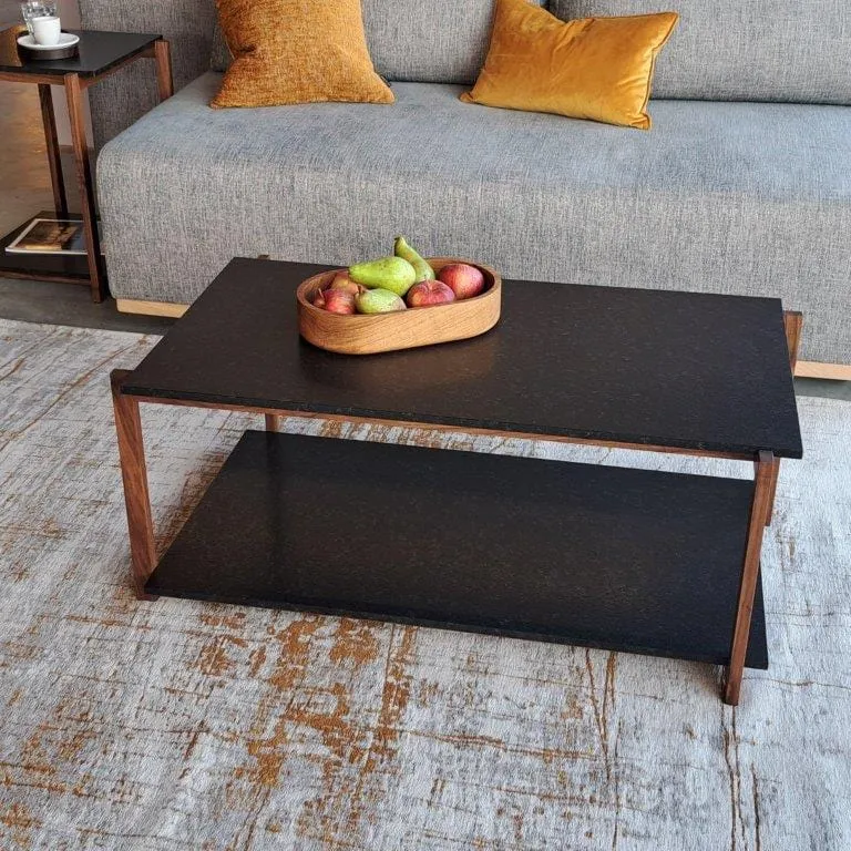 CONE Couchtisch, Nussbaum & Granit
