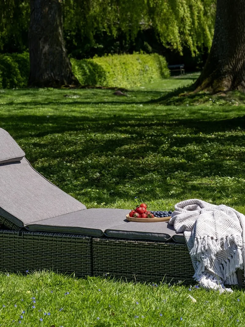 Split Sonnenliege Kubu-Rattan, grau