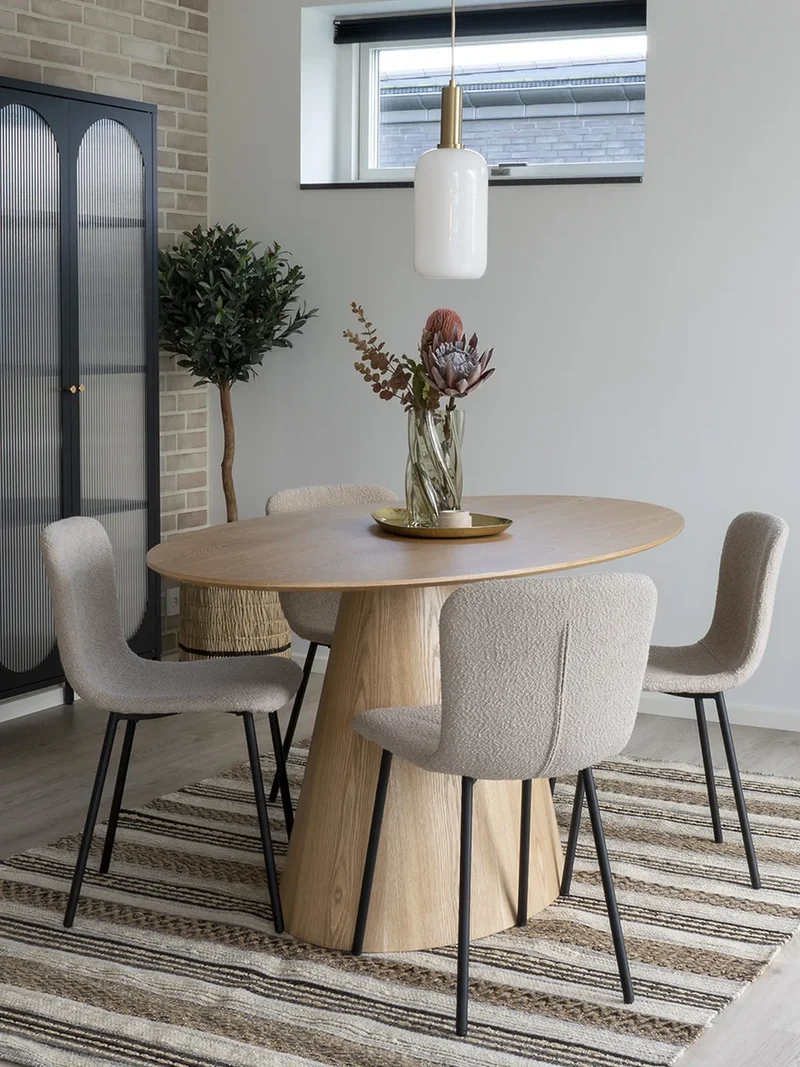 Halden Esszimmerstuhl Bouclé, beige, schwarze Beine