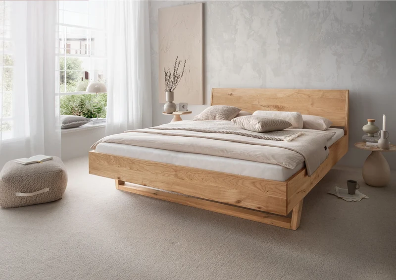 Bett SchlafGut Wildeiche massiv mit Holzkopfteil