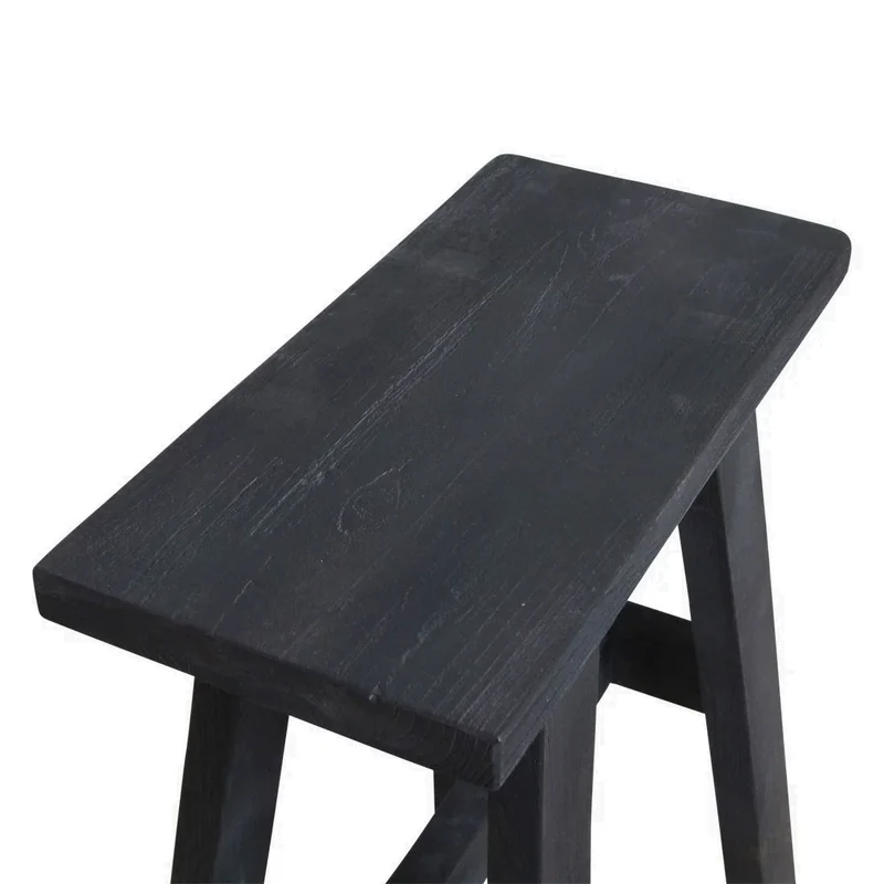 Schwarze Haltestellenbank