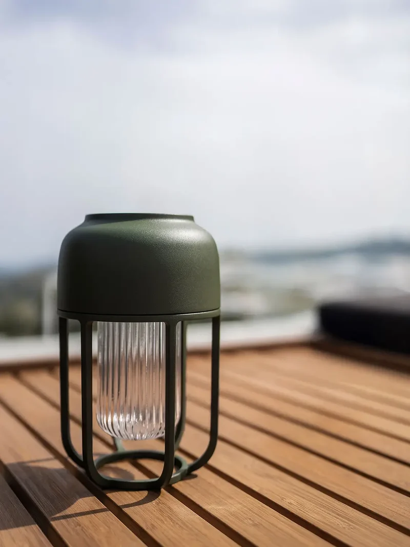 LIGHT No.1 tragbare Outdoor-Solarleuchte