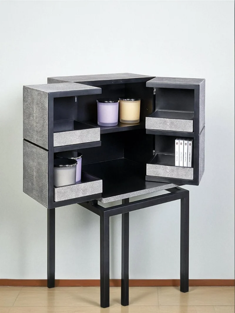 Treasure Schatzkästchen – Schrank mit Rochenimitat