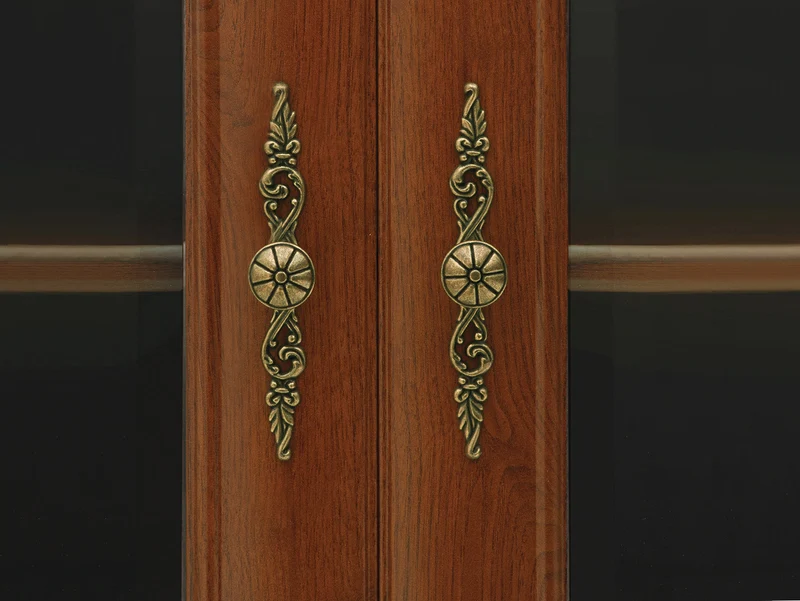 Kent — Display Cabinet