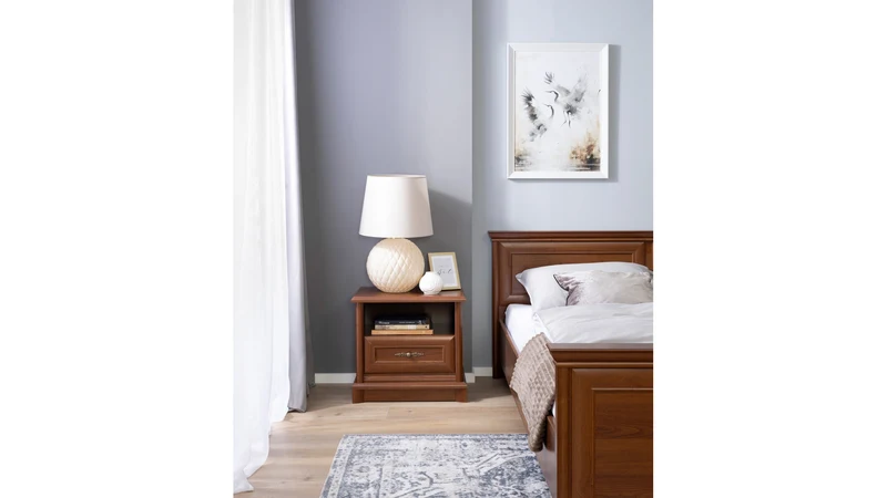Kent Bedside Cabinet – Chestnut | 1 Drawer & Open Shelf | Jewellery-Style Handles | Carved Crown Moulding | 56.5×52.5×38.5 cm