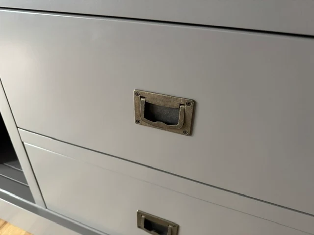 TV Schrank grau Landhaus, Lowboard grau mit Schiebetüren, Breite 250 cm
