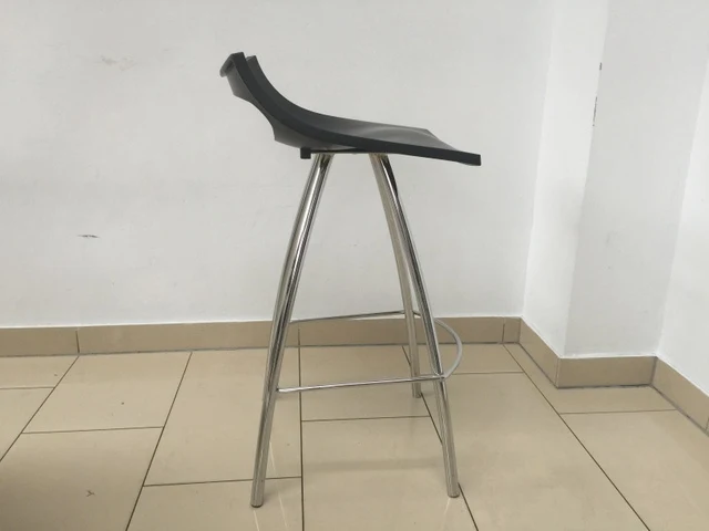 Design Barhocker schwarz, Barstuhl schwarz verchromtes Gestell, Sitzhöhe 80 cm