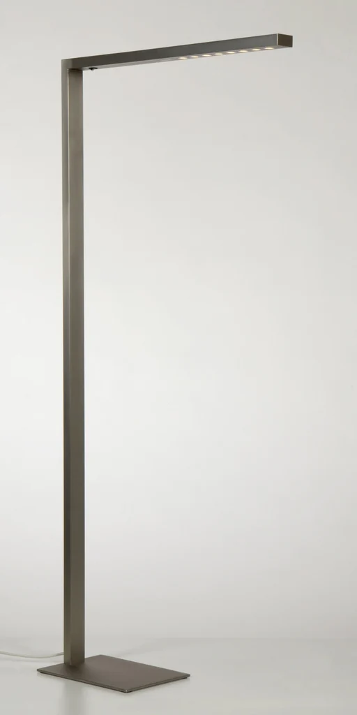 Moderne Stehleuchte in Nickel/Chrom