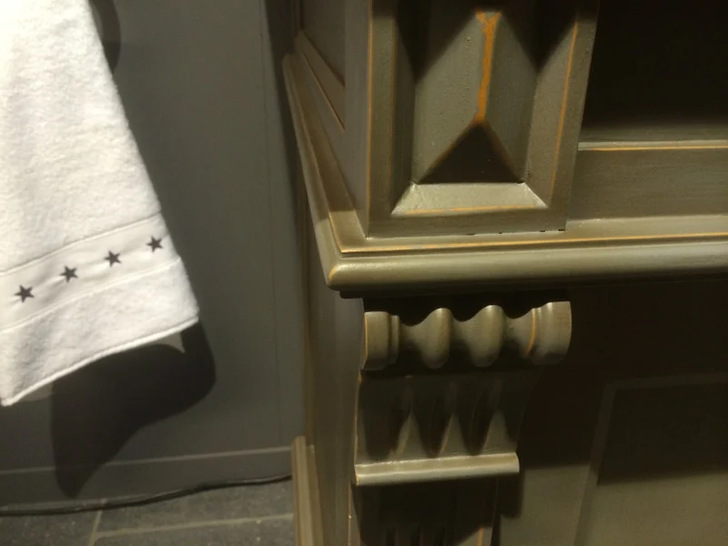 Waschtisch in fünf Farben im Landhausstil aus Massivholz und Waschbecken aus Keramik, Waschtisch weiß