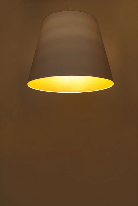 Design-Pendelleuchte, moderne Pendellampe in fünf verschiedenen Farben, 33 cm