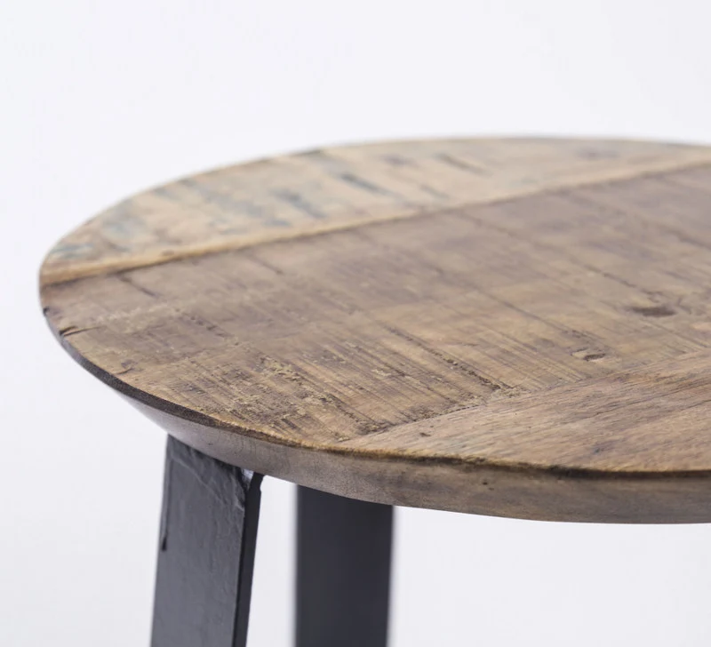 Hocker aus Metall und Massivholz im Industriedesign, Höhe 45 cm