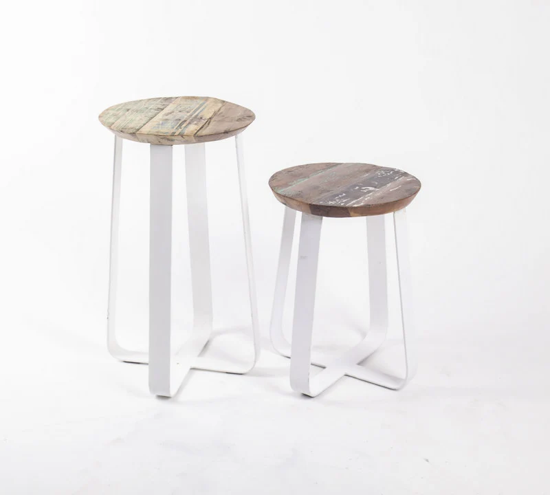 Hocker aus Metall und Massivholz im Industriedesign, Höhe 45 cm