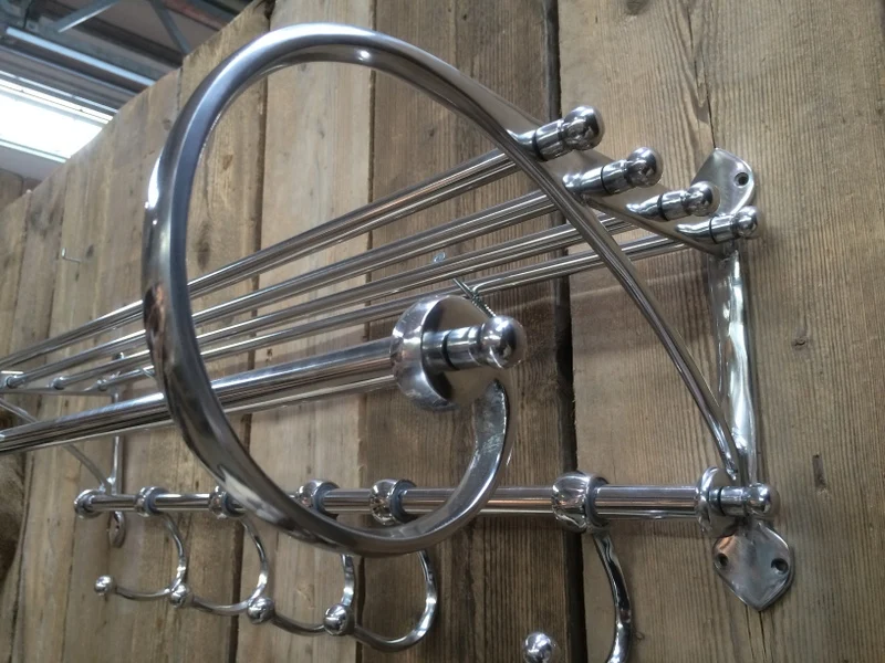 Garderobe Aluminium im Landhausstil, Garderobe Farbe Silber