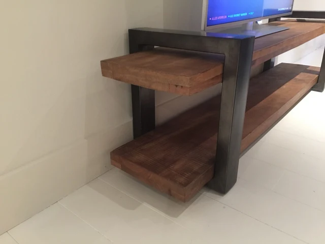 TV Regal grau-Naturholz, Lowboard Industrie, Fernsehschrank Industriedesign grau, Breite 150 cm
