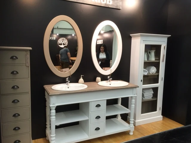 Vitrine weiß Massivholz, Badezimmerschrank im Landhausstil