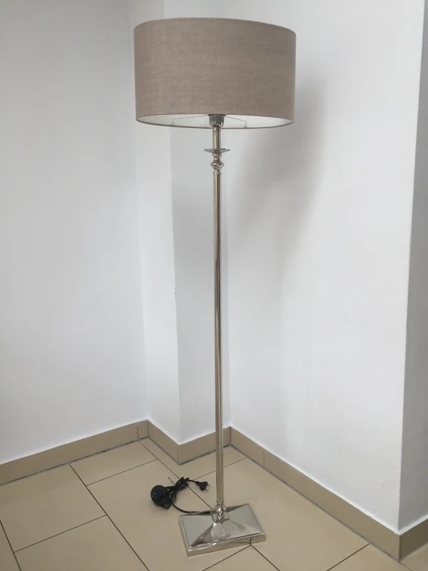 Stehlampe Silber klassisch, Stehleuchte verchromt, Höhe 150 cm