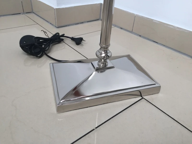 Stehlampe Silber klassisch, Stehleuchte verchromt, Höhe 150 cm