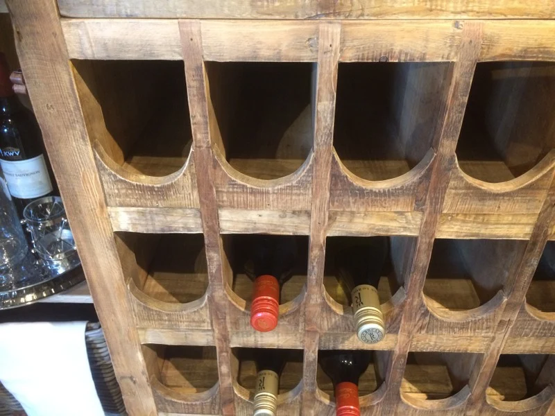 Weinschrank Massivholz, Weinregal Holz im Landhausstil