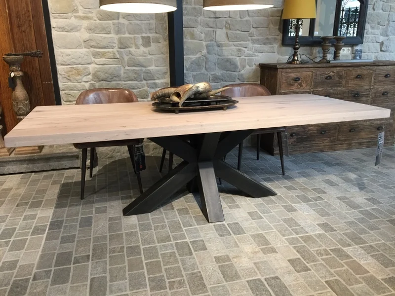 Esstisch Eiche Tischplatte, Tisch Eiche-Tischplatte Industriedesign, Tischgestell aus Metall, Maße 220 x 100 cm