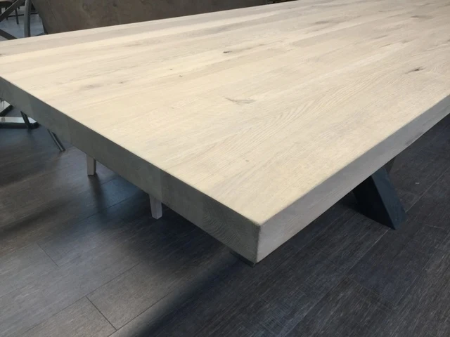 Esstisch Eiche Tischplatte, Tisch Eiche-Tischplatte Industriedesign, Tischgestell aus Metall, Maße 280 x 100 cm
