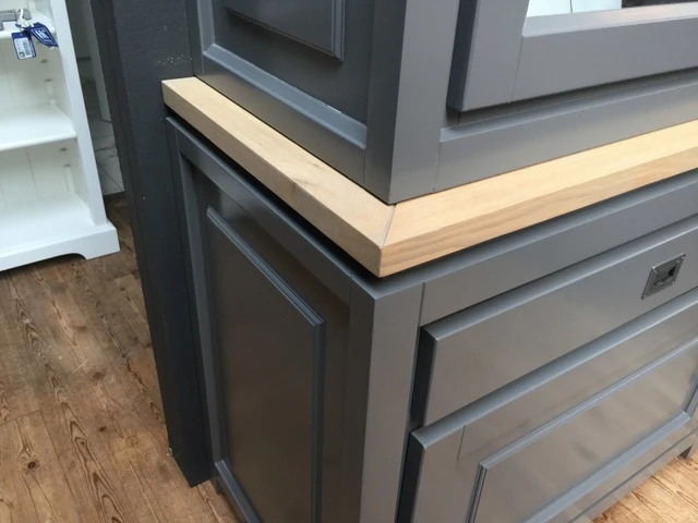 Vitrinenschrank grau, Geschirrschrank grau, Vitrine grau Landhausstil, Breite 95 cm