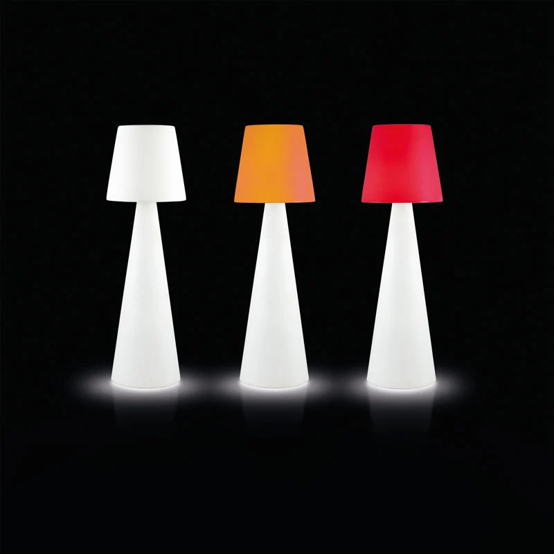 Gartenleuchte weiß, Stehleuchte aus Kunststoff, Outdoor Stehlampe weiß Lampenschirm, Höhe 210 cm