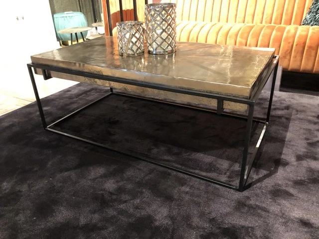 Couchtisch Metall, Tisch schwarz Metall, Couchtisch Industriedesign