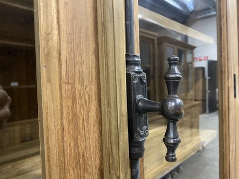 Vitrine Teakholz, Buffetschrank Teakholz, Geschirrschrank Teak, Landhaus Buffetschrank Teak, Breite 120 cm