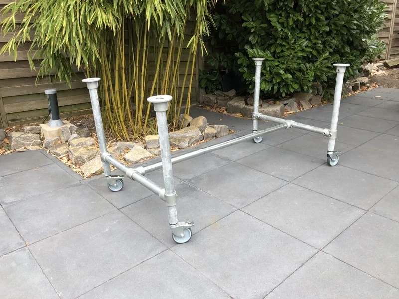 Tischgestell auf Rollen Industriedesign, Gestell Rohrgestell Metall, Maße 130 x 73 cm