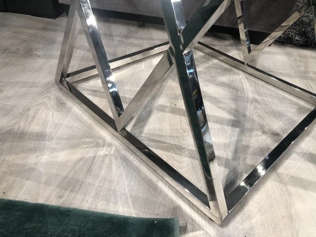 Beistelltisch Silber, Glas Beistelltisch verchromt, Glas Tisch, Maße 55 x 55 cm