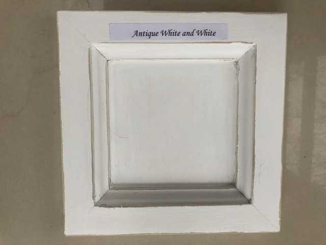 Vitrine Massivholz, Geschirrschrank Landhaus, Bücherschrank Massivholz in vier Farben, Breite 136 cm