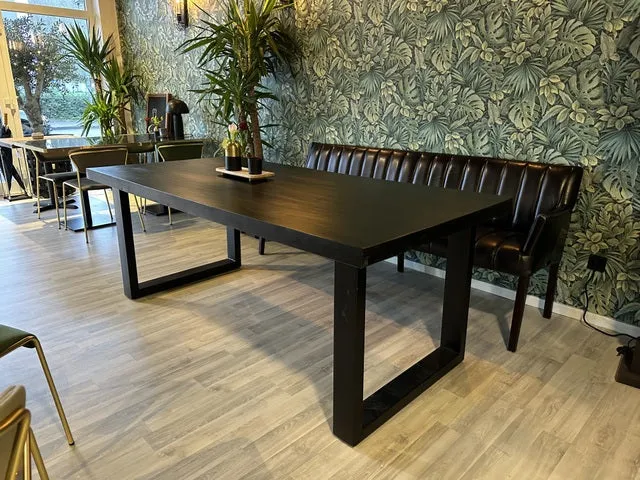 Schwarzer Tisch, Esstisch schwarz Industriedesign, Tisch schwarz Metall Holz, Länge 240 cm