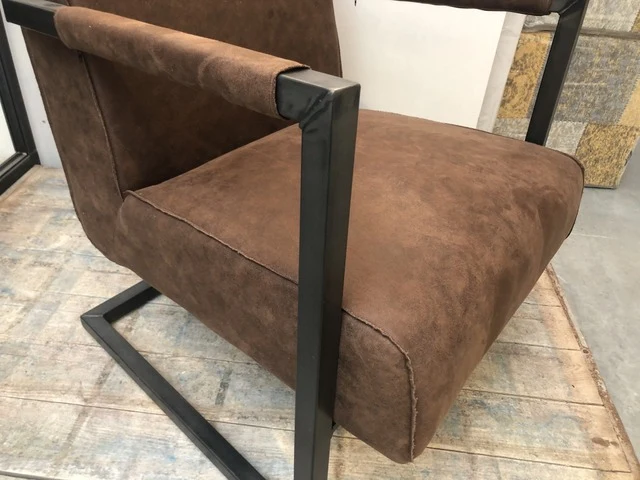Club Sessel braun Industriedesign, Sessel braun