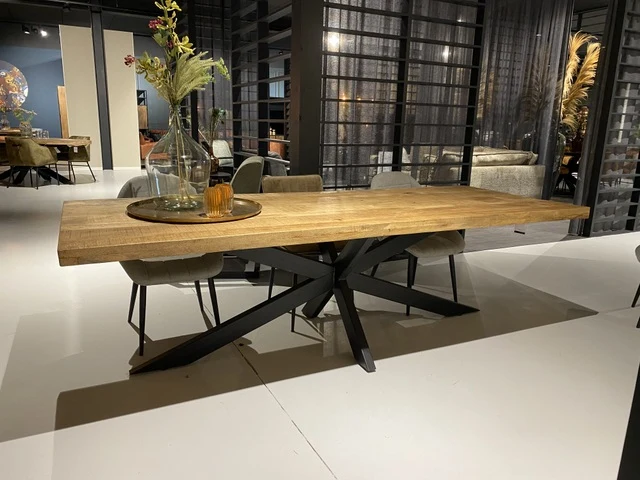 Esstisch Massivholz, Tisch Naturholz Tischplatte, Esstisch Metall-Gestell schwarz, Breite 160 cm