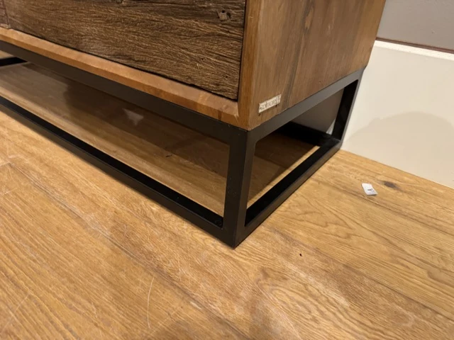 Kleiderschrank Altholz braun, Schrank schwarz Metall, Aktenschrank Industriedesign, Breite 120 cm