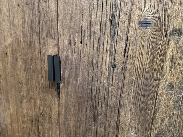 Kleiderschrank Altholz braun, Schrank schwarz Metall, Aktenschrank Industriedesign, Breite 120 cm