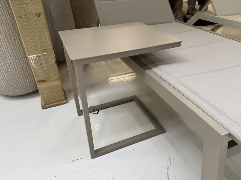 Gartenbeistelltisch taupe Metall, Beistelltisch taupe Metall, Höhe 50 cm