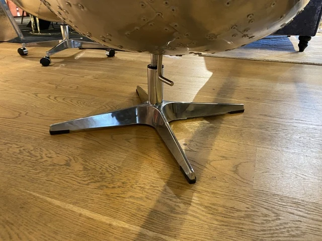 Sessel Aluminium, Drehsessel Cognac, Ohrensessel Industriedesign, Sessel Aircraft cognac-Silber