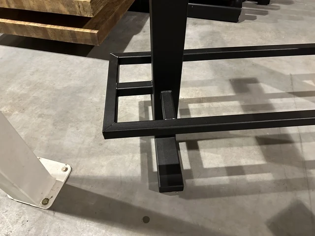 Bartischgestell schwarz, Tischgestell für eine Bartisch, Bartischfüße schwarz, Breite 160 cm