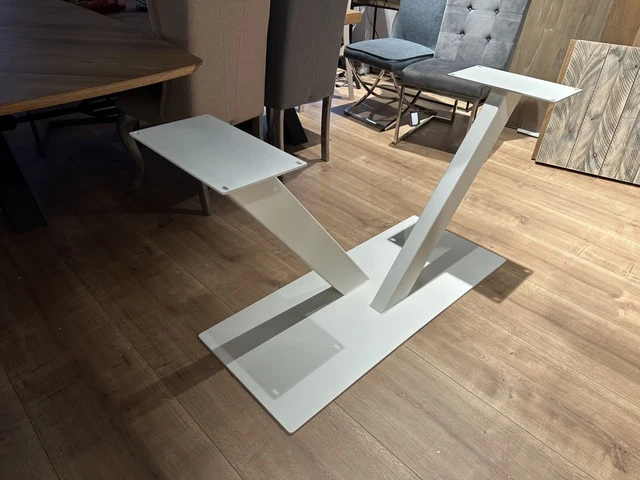Tischfuß weiß Metall, Tischgestell weiß Metall Industriedesign, Metalltischgestell weiß Industriedesign, Breite 135 cm