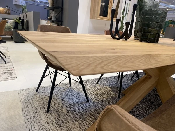 Esstisch massiv Eiche, Tisch Gestell aus Massivholz, Tisch Eiche massiv, Maße 240 x 110 cm