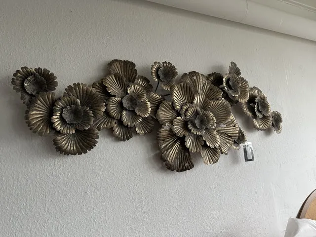 3D Wandbild Metall Gold, Wandobjekt Gold Blumen, Wanddeko weiß, Breite 175 cm
